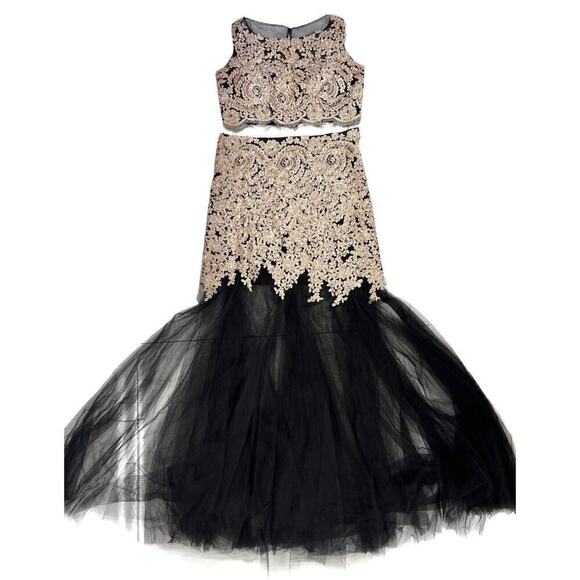 STUNNING Camille La Vie Black Lace Gold Lace Beaded Embroidered 2 Pc Dress Sz 6 - Picture 1 of 5